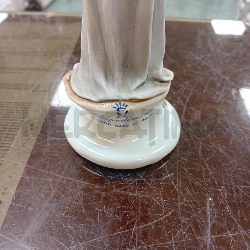 STATUETTA DAMINA CAPODIMONTE | Mercatino dell'Usato Civitavecchia 4