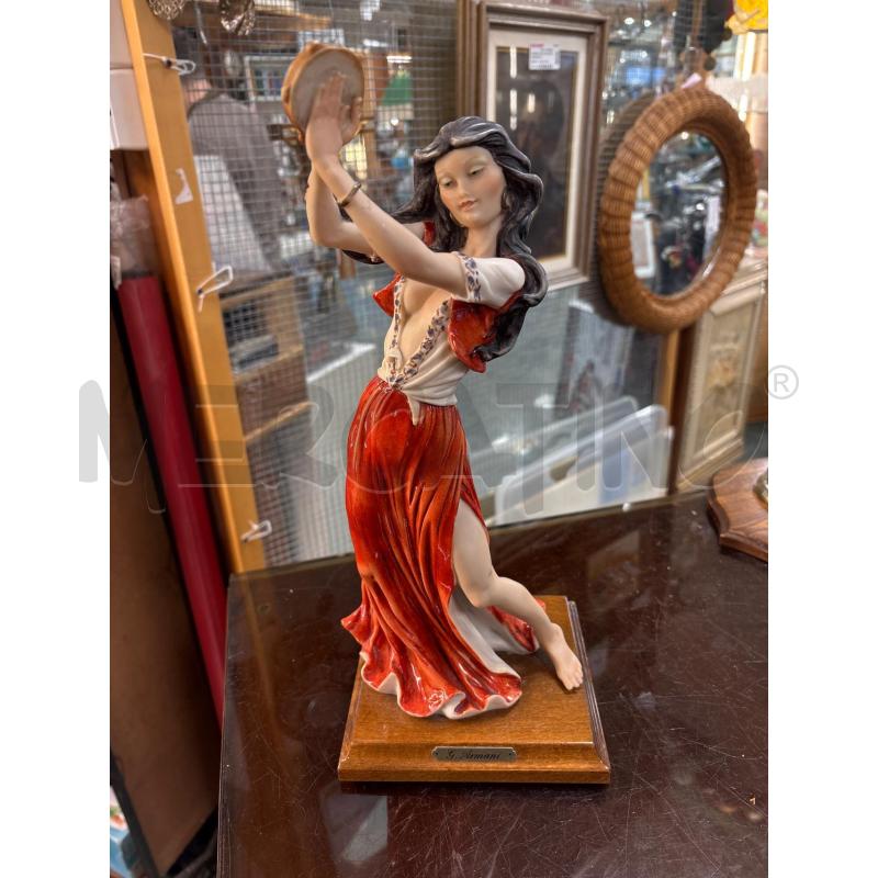 STATUINA GITANA G.ARMANI CAPO DI MONTE 36X14X14CM | Mercatino dell'Usato Civitavecchia 1