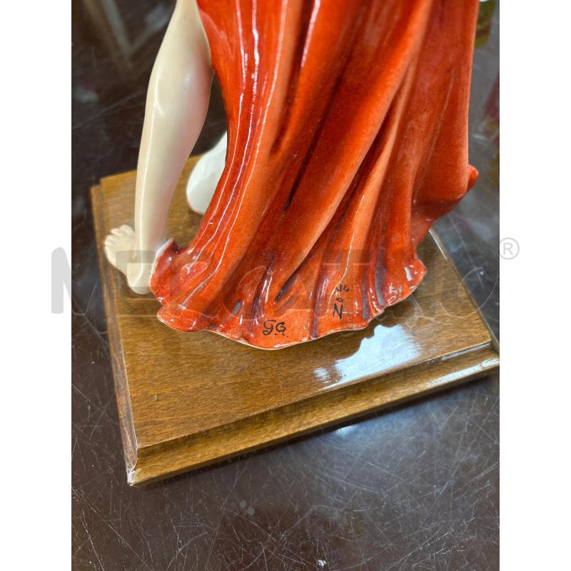 STATUINA GITANA G.ARMANI CAPO DI MONTE 36X14X14CM | Mercatino dell'Usato Civitavecchia 3