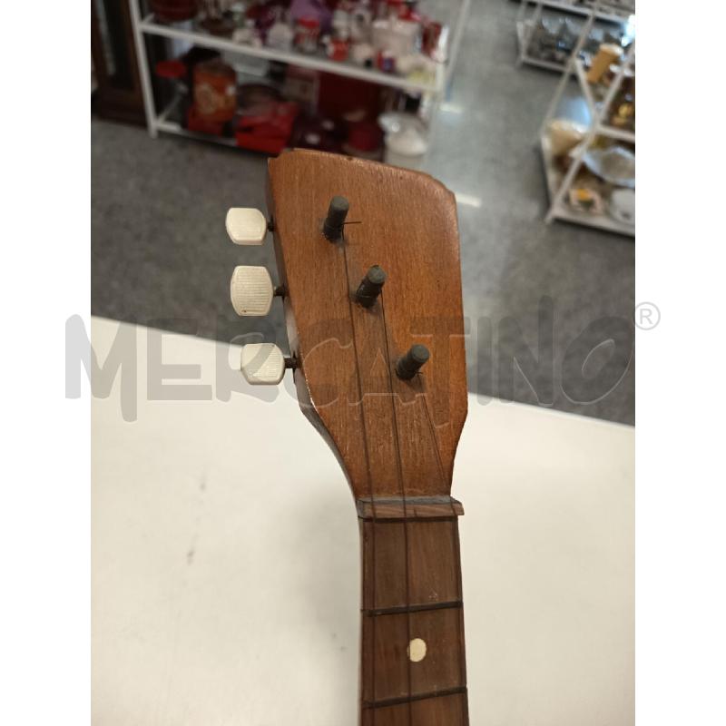 BALALAIKA LEGNO  3 CORDE | Mercatino dell'Usato Roma rebibbia 4