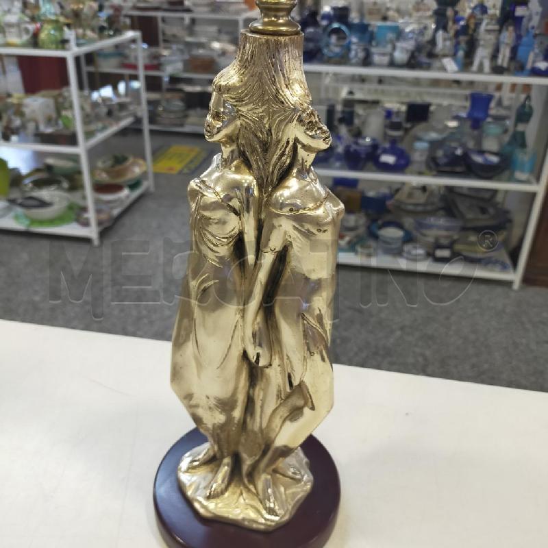 BASE PER LAMPADA DONNE CROMO | Mercatino dell'Usato Roma rebibbia 2