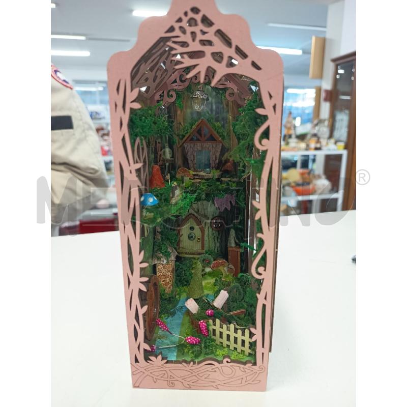 BOOKSHELF FATE HANDMADE | Mercatino dell'Usato Roma rebibbia 1