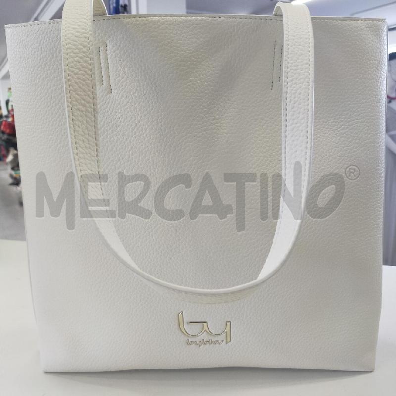 BORSA DONNA BYBLOS BIANCA CON POCHETTE MARRONE INTERNO  | Mercatino dell'Usato Roma rebibbia 2
