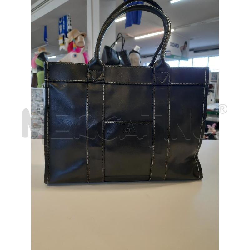 BORSA DONNA CARPISA NERA CUCITURE BIANCHE  | Mercatino dell'Usato Roma rebibbia 1