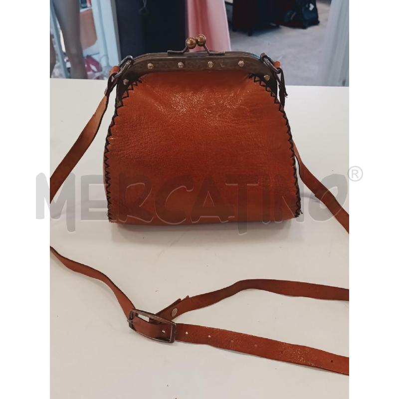 BORSA DONNA MARRONE PELLE CHIUSURA OTTONE | Mercatino dell'Usato Roma rebibbia 1