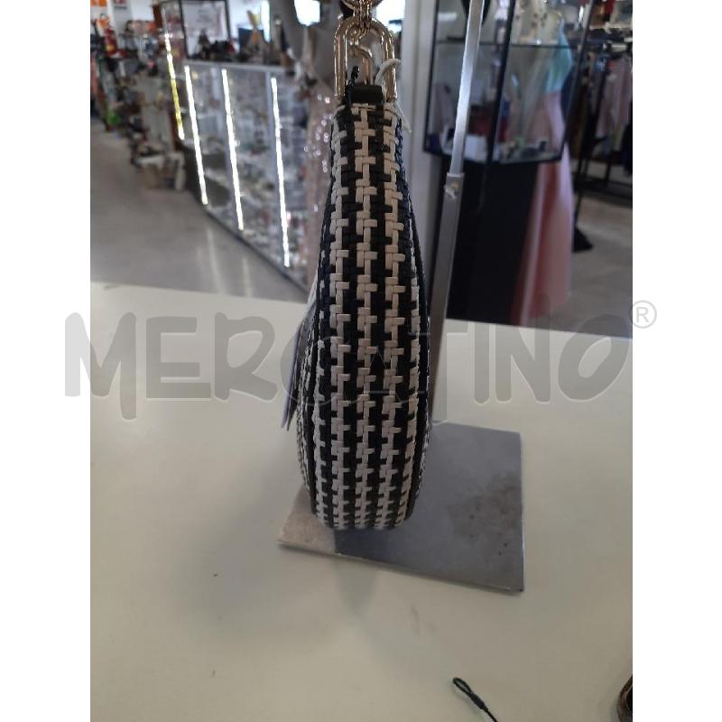 BORSA DONNA  MIREMA GUESS BIANCA NERA CARTELLINATA  | Mercatino dell'Usato Roma rebibbia 3