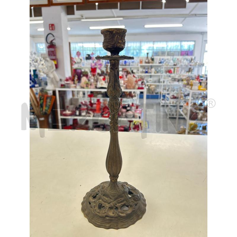 CANDELABRO GHISA LAVORATO | Mercatino dell'Usato Roma rebibbia 1