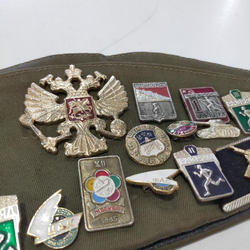 CAPPELLO MILITARE RUSSO CON SPILLE | Mercatino dell'Usato Roma rebibbia 2