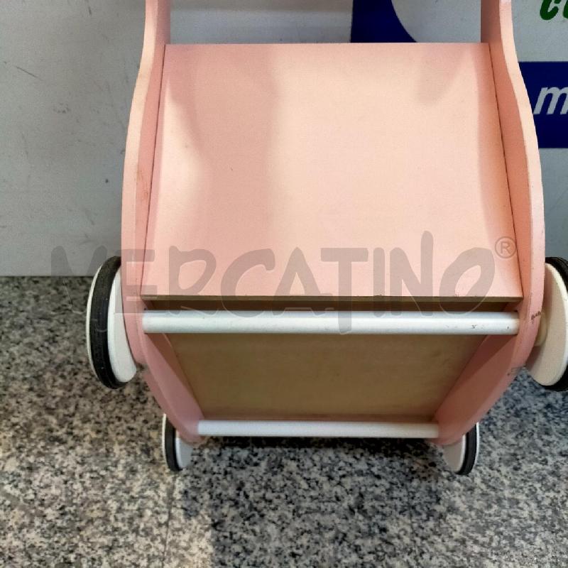 CARRELLINO LEGNO BIMBI BALENA ROSA | Mercatino dell'Usato Roma rebibbia 3