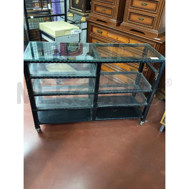 CARRELLO METTALLO VARI RIPIANI NERO CON RUOTE | Mercatino dell'Usato Roma rebibbia 2