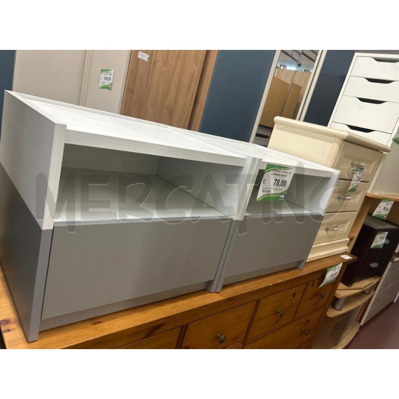 COMODINI COPPIA 1/C BIANCO/ GRIGIO | Mercatino dell'Usato Roma rebibbia 1