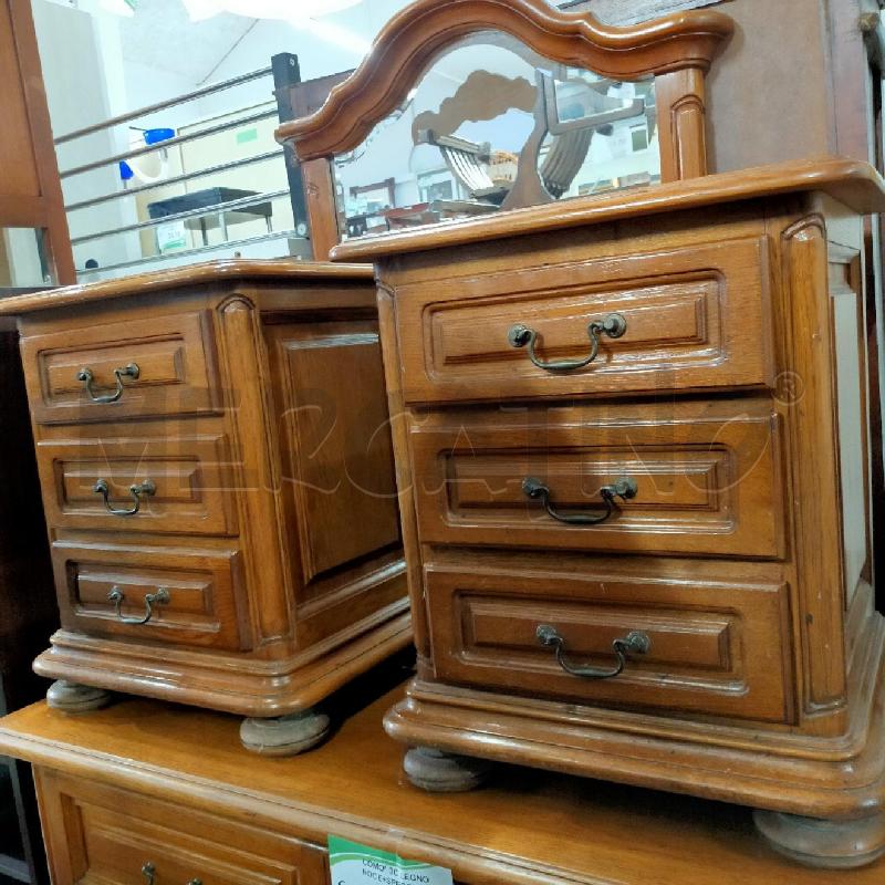 COMODINI COPPIA LEGNO NOCE  | Mercatino dell'Usato Roma rebibbia 3