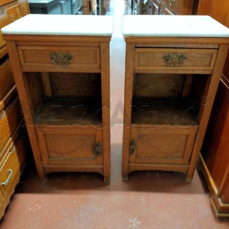 COMODINI COPPIA LEGNO PIANO MARMO | Mercatino dell'Usato Roma rebibbia 1