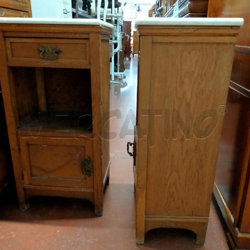 COMODINI COPPIA LEGNO PIANO MARMO | Mercatino dell'Usato Roma rebibbia 3