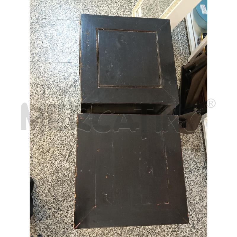 COMODINI COPPIA NERI DA RIV  | Mercatino dell'Usato Roma rebibbia 2