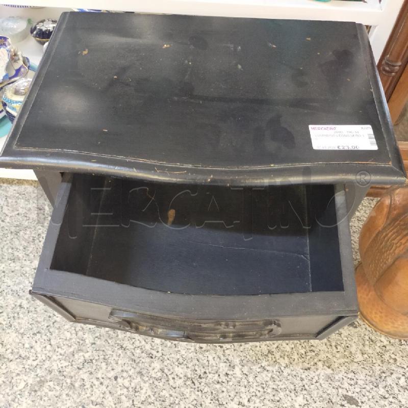 COMODINO LEGNO NERO 1C | Mercatino dell'Usato Roma rebibbia 2