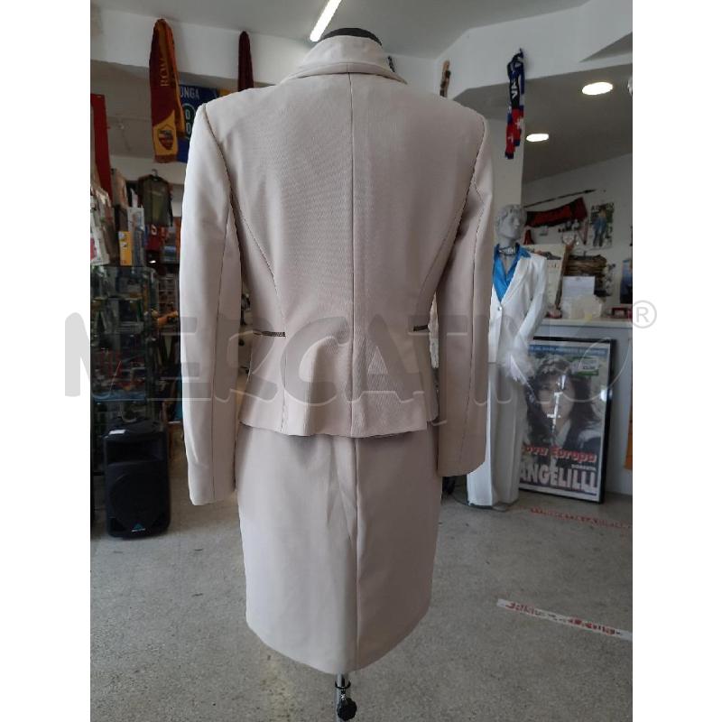COMPLETO DONNA SANDRO FERRONE BEIGE GIACCA E VESTITO | Mercatino dell'Usato Roma rebibbia 2
