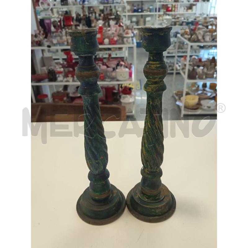 COPPIA CANDELABRI LEGNO DIPINTI VERDI DA RIV | Mercatino dell'Usato Roma rebibbia 1