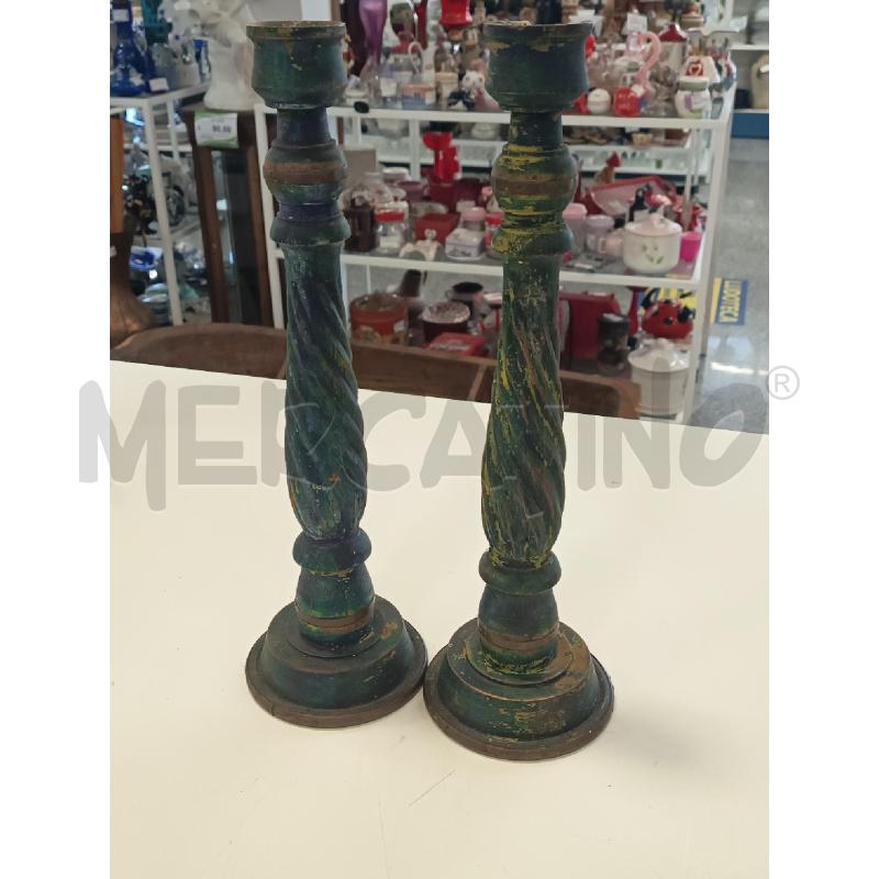 COPPIA CANDELABRI LEGNO DIPINTI VERDI DA RIV | Mercatino dell'Usato Roma rebibbia 2