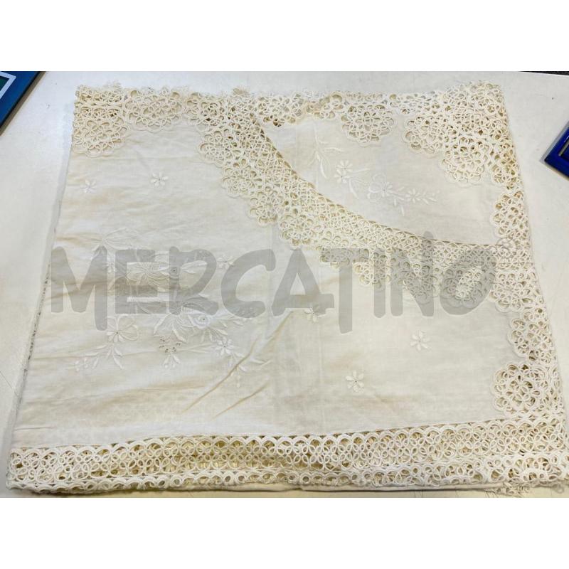 COPRILETTO MATRIMONIALE BIANCO RICAMO FIORI FASCIA TRAF | Mercatino dell'Usato Roma rebibbia 1
