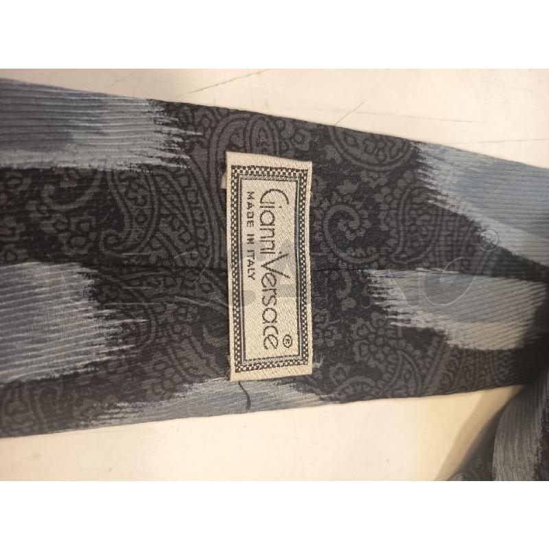 CRAVATTA GIANNI VERSACE BLU SCURO CEL | Mercatino dell'Usato Roma rebibbia 2