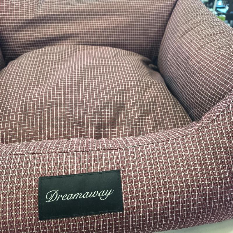 CUCCIA DREAMAWAY ROSA RIGHE BIANCHE  | Mercatino dell'Usato Roma rebibbia 2