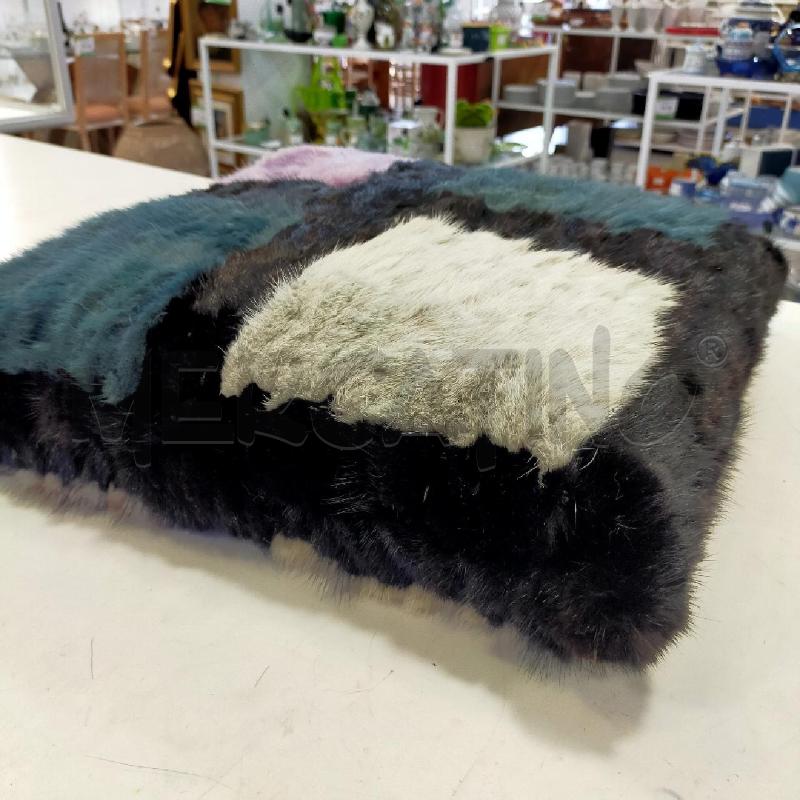 CUSCINO COLORATO VISONE 40X40 | Mercatino dell'Usato Roma rebibbia 3