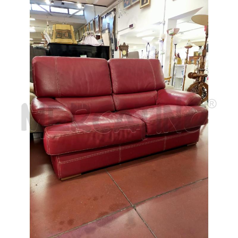DIVANO 2 POSTI PELLE ROSSO | Mercatino dell'Usato Roma rebibbia 2