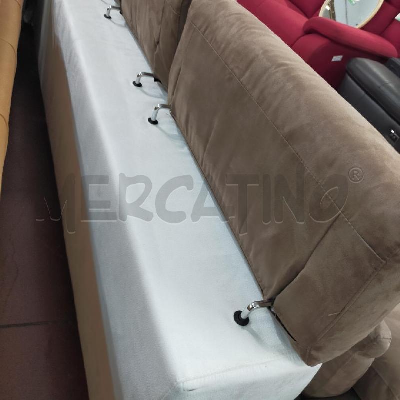 DIVANO 3 POSTI BIANCO/MARRONE+POUF POLTRONE/SOFA' | Mercatino dell'Usato Roma rebibbia 5
