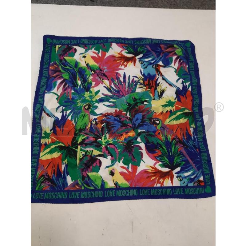 FOULARD POCCOLO LOVE MOSCHINO FIORI PAPPAGALLI | Mercatino dell'Usato Roma rebibbia 1