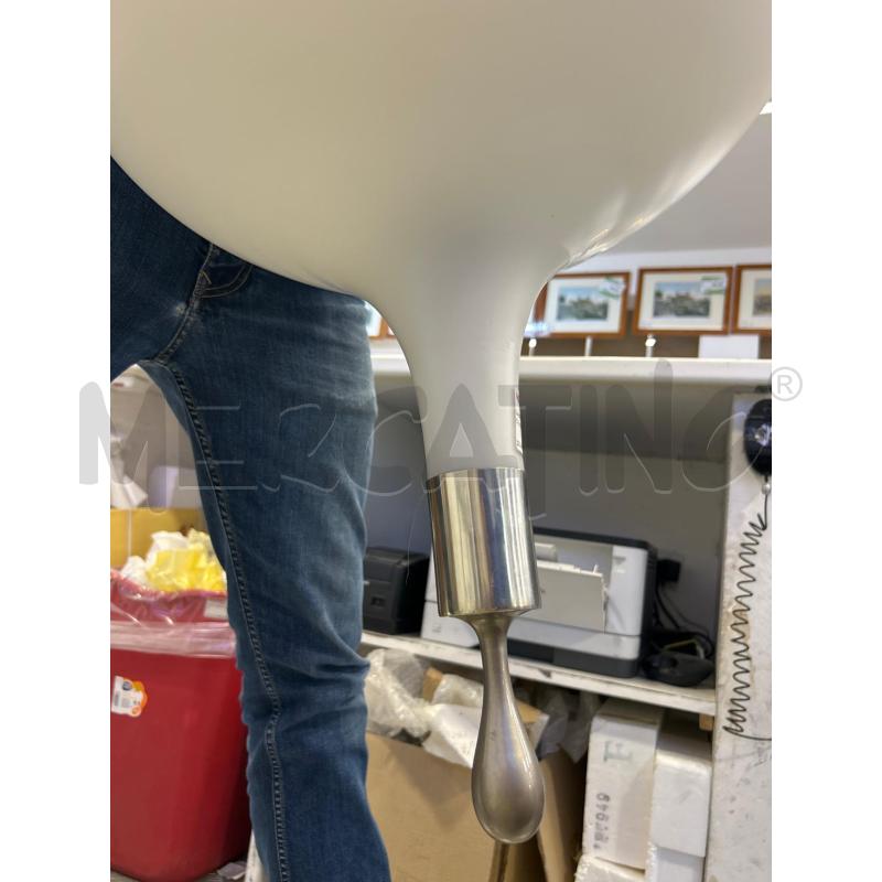 LAMPADARIO VETRO BIANCO INSERTI CROMO | Mercatino dell'Usato Roma rebibbia 3