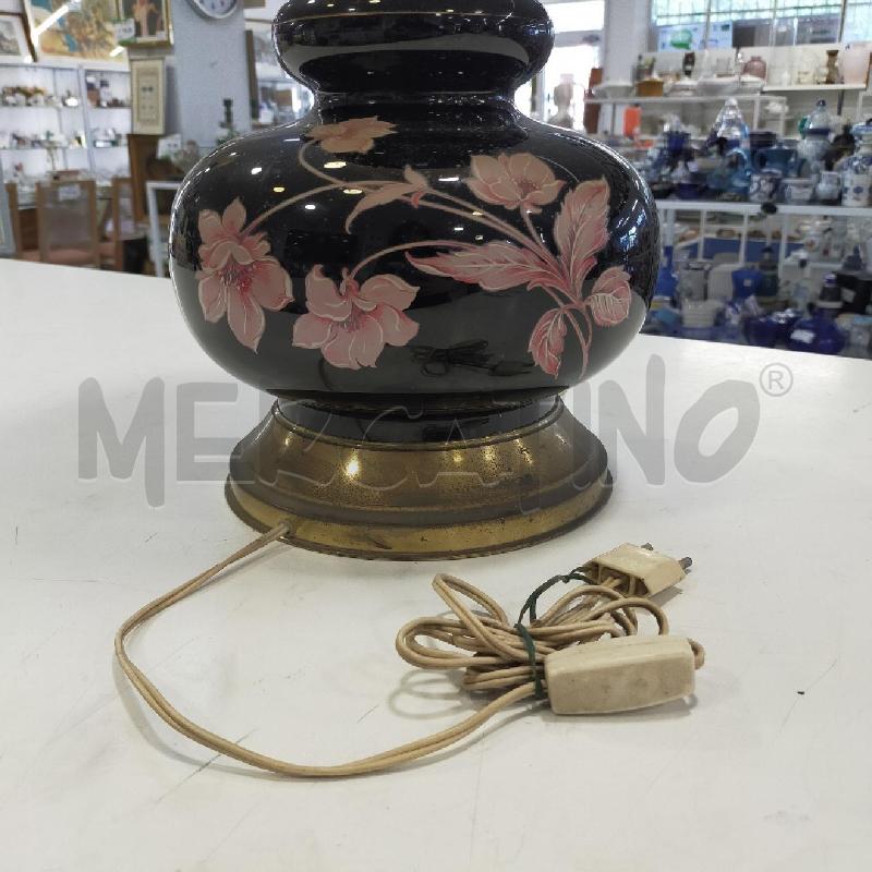 LAMPADA CERAM NERA FIORI ROSA | Mercatino dell'Usato Roma rebibbia 4