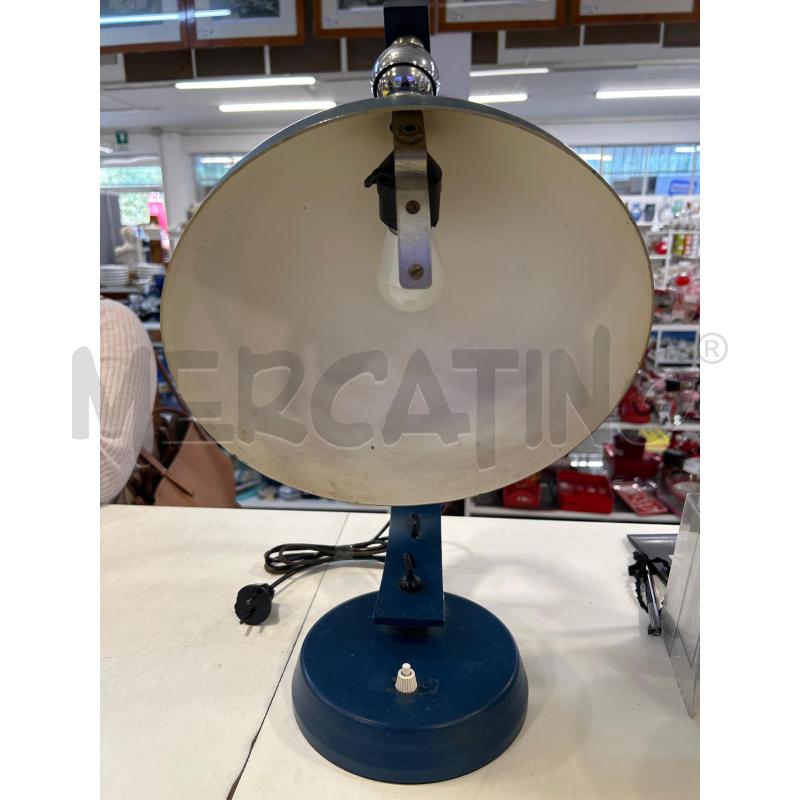 LAMPADA DA TAVOLO DESIGN MET BLU | Mercatino dell'Usato Roma rebibbia 2