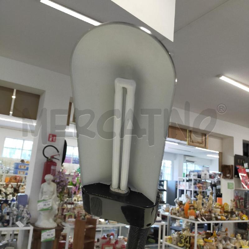 LAMPADA DA TAVOLO NERA FLESSIBILE | Mercatino dell'Usato Roma rebibbia 2