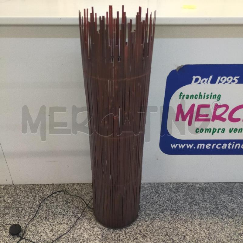 LAMPADA DA TERRA STECCHE LEGNO SCURE | Mercatino dell'Usato Roma rebibbia 1