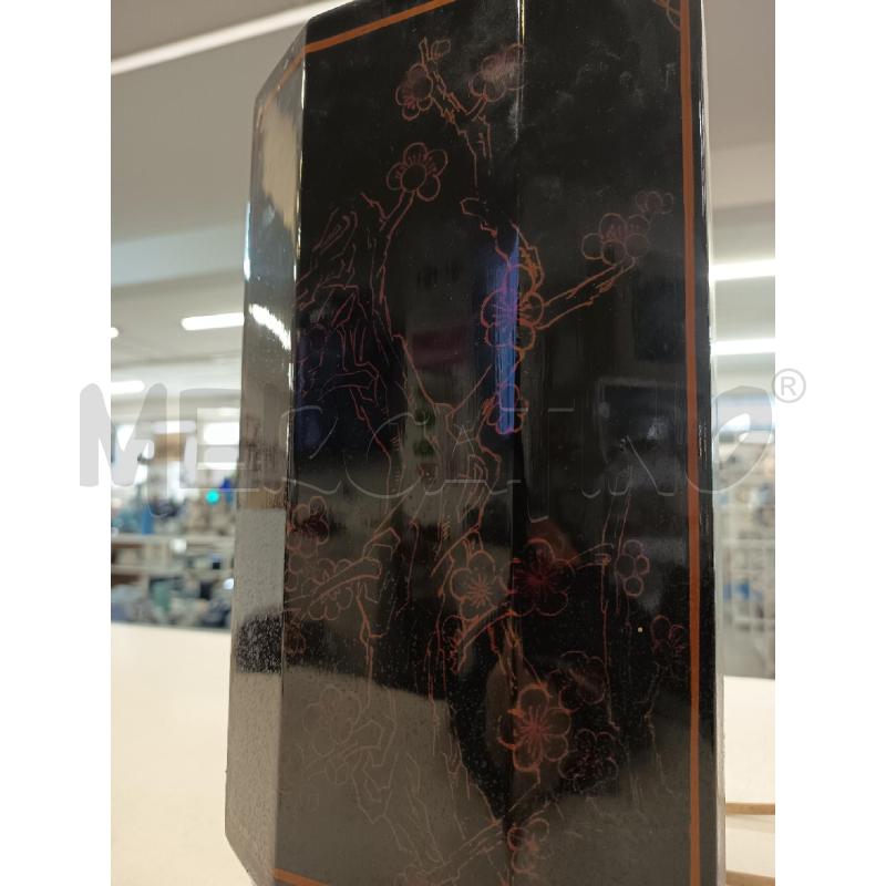 LAMPADA LEGNO NERO FIORI ROSSI ORIENTALE | Mercatino dell'Usato Roma rebibbia 2