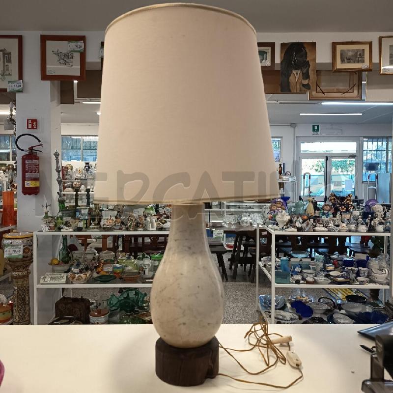 LAMPADA MARMO PERA B LEGNO | Mercatino dell'Usato Roma rebibbia 1
