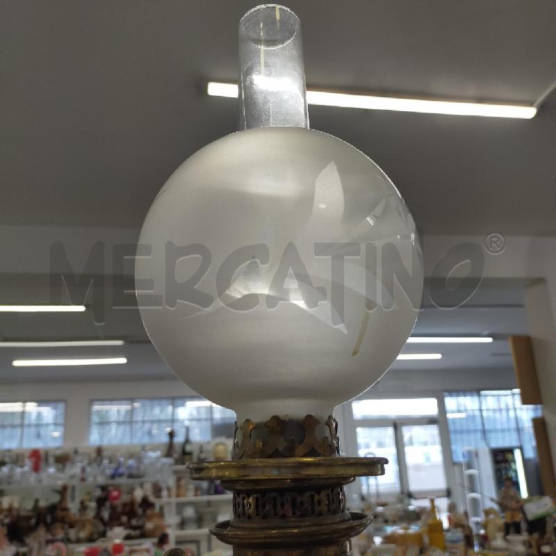 LAMPADA T OLIO MET DORATO LAVORATA CAPP VETRO | Mercatino dell'Usato Roma rebibbia 3
