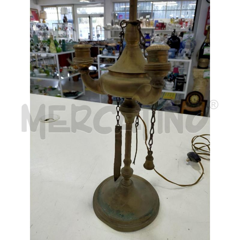 LAMPADA VECCHIA T OLIO OTTONE | Mercatino dell'Usato Roma rebibbia 2