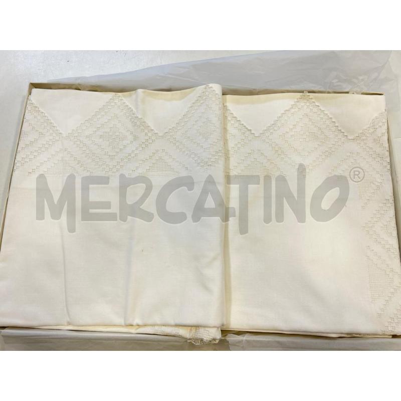 LENZUOLO MATRIMONIALE+2 FEDERE BORDO PUNTE TRAFORATO  | Mercatino dell'Usato Roma rebibbia 1