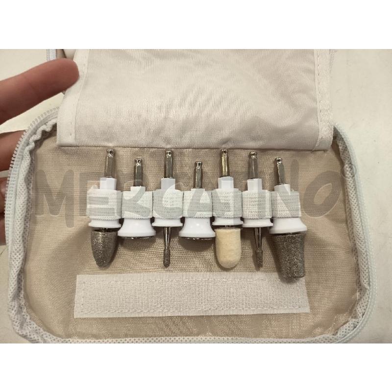 MANICURE E PEDICURE SET  | Mercatino dell'Usato Roma rebibbia 3