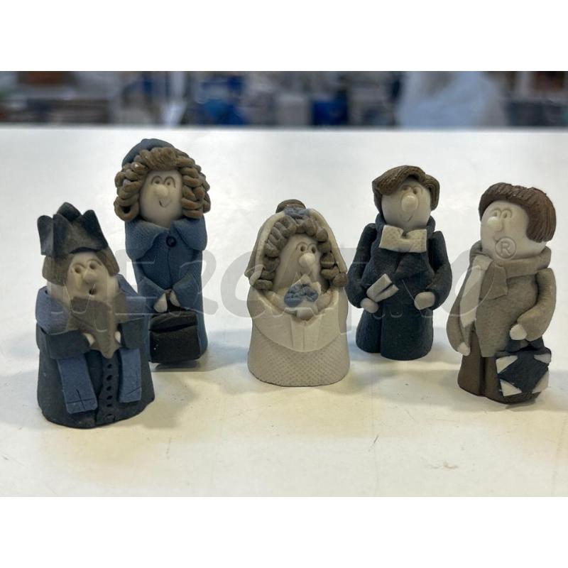 MINIATURE PZ. 5 PERSONAGGI CERAMICA  | Mercatino dell'Usato Roma rebibbia 1