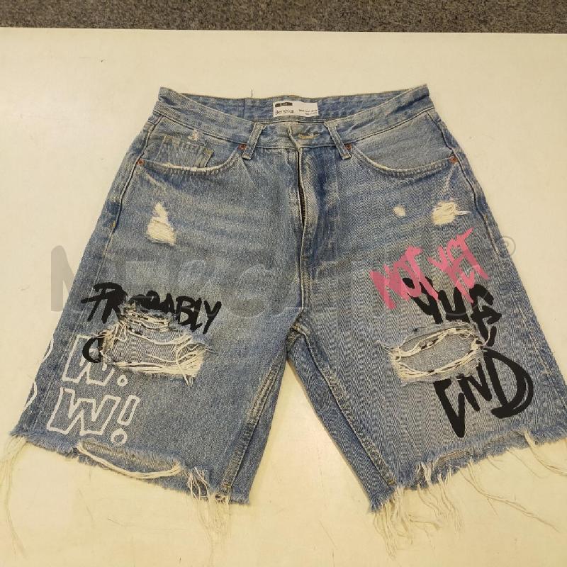 PANTALONCINO BERSHKA STRAPPA GRATTIFI | Mercatino dell'Usato Roma rebibbia 1