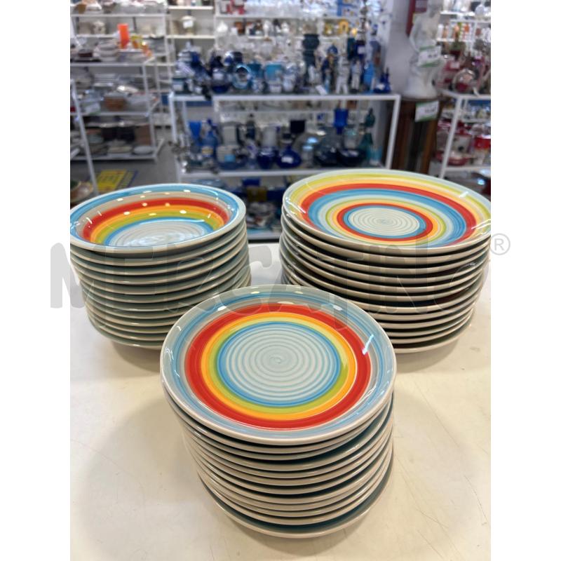 PIATTI CERAM CERCHI COLORATI 36PZ | Mercatino dell'Usato Roma rebibbia 1