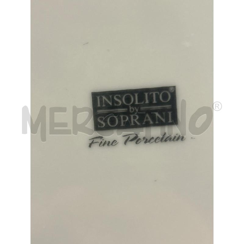 PIATTI PZ. 18 BIANCHI OVALI INSOLITO BY SOPRANI | Mercatino dell'Usato Roma rebibbia 2