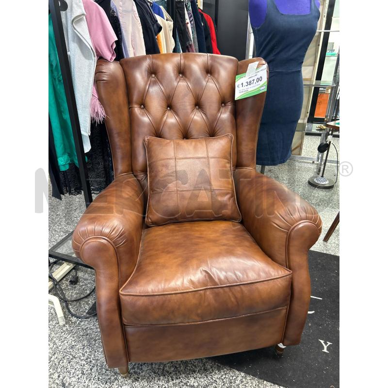 POLTRONA CAPITONE PELLE MARRONE  | Mercatino dell'Usato Roma rebibbia 1