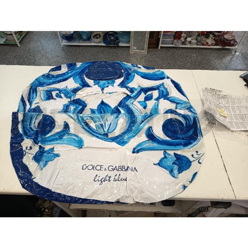 POLTRONA GONFIABILE BIANCA BLU DOLCE E GABBANA | Mercatino dell'Usato Roma rebibbia 1