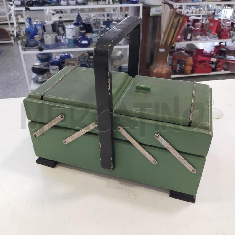 PORTA CUCITO VINTAGE LEGNO VERDE | Mercatino dell'Usato Roma rebibbia 1