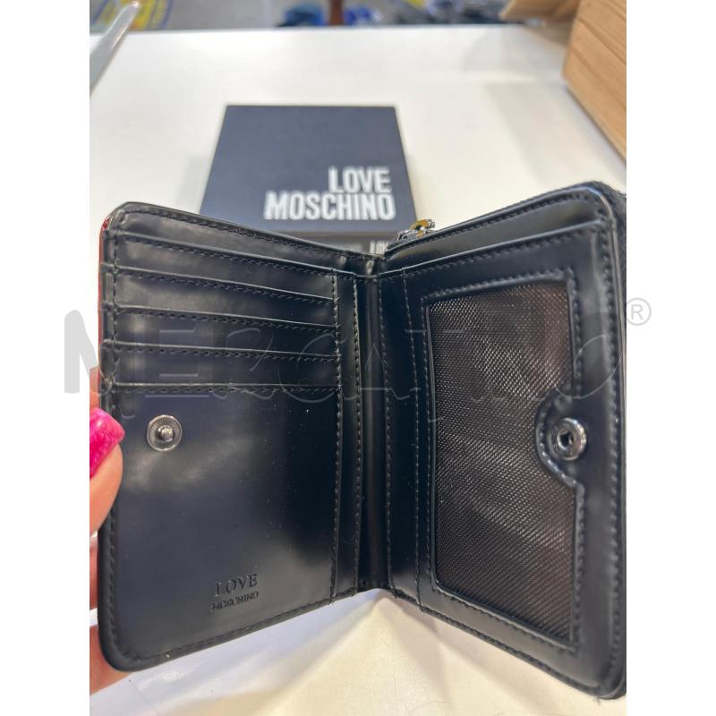 PORTA FOGLIO ROSSO SCURO LUCIDO LOVE MOSCHINO CON ETICHETTA | Mercatino dell'Usato Roma rebibbia 2