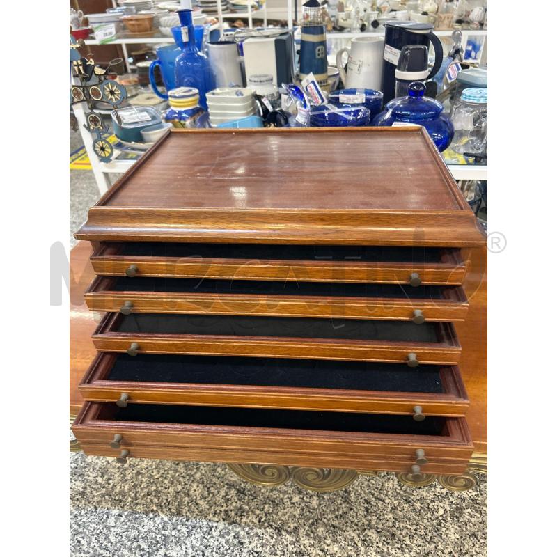PORTA MEDAGLIE LEGNO 7C BASSI | Mercatino dell'Usato Roma rebibbia 2